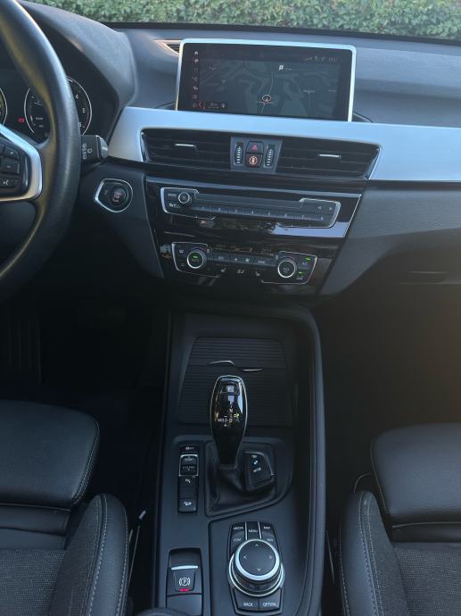 BMW X1 xDrive18d automatik, fotografija 10
