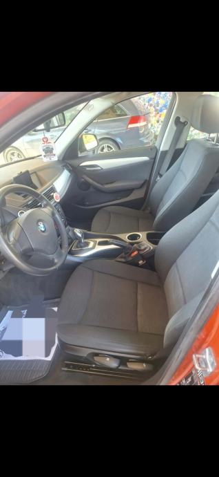 BMW X1 xDrive18d automatik, fotografija 8