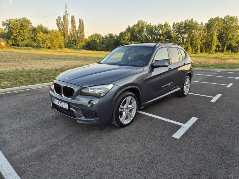 BMW X1 xDrive18d, M-paket, fotografija 9