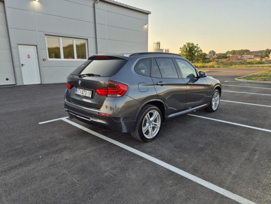 BMW X1 xDrive18d, M-paket, fotografija 5