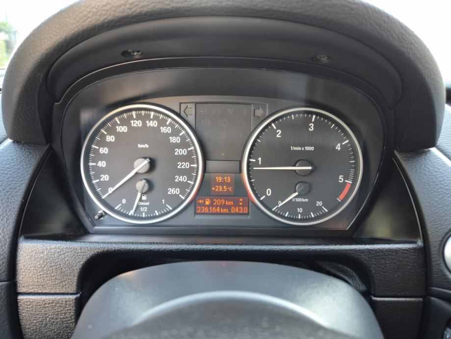 BMW X1 xDrive18d, M-paket, fotografija 17