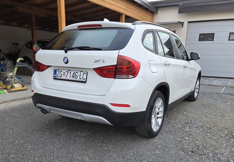 BMW X1 xDrive18d servisna, sport paket 4x4, pogled izvana - slika 5