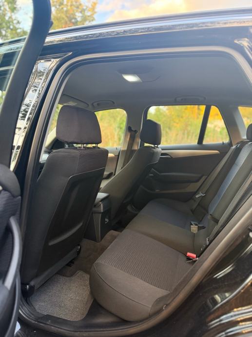 BMW X1 xDrive18d, fotografija 17