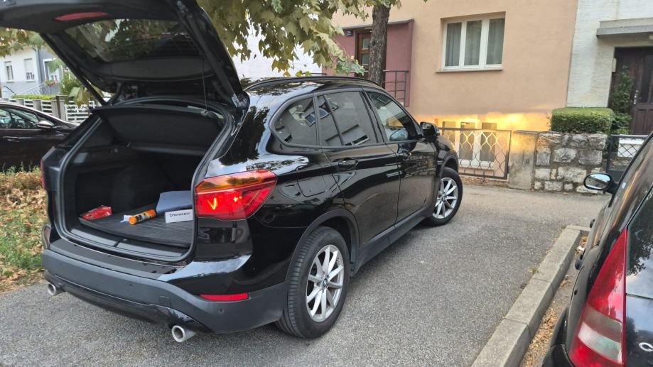 BMW X1 xDrive18d, automatik, X Line, redizajn, harman/kardon, fotografija 2