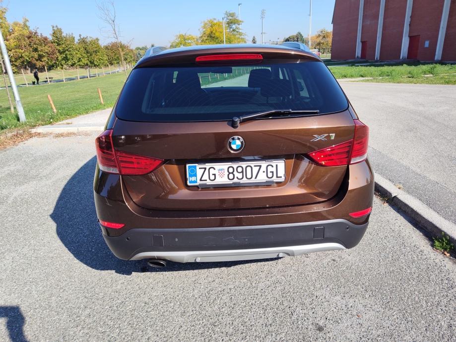 BMW X1 sDrive18d, fotografija 5