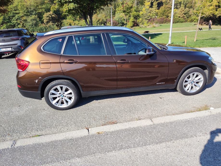BMW X1 sDrive18d, fotografija 6