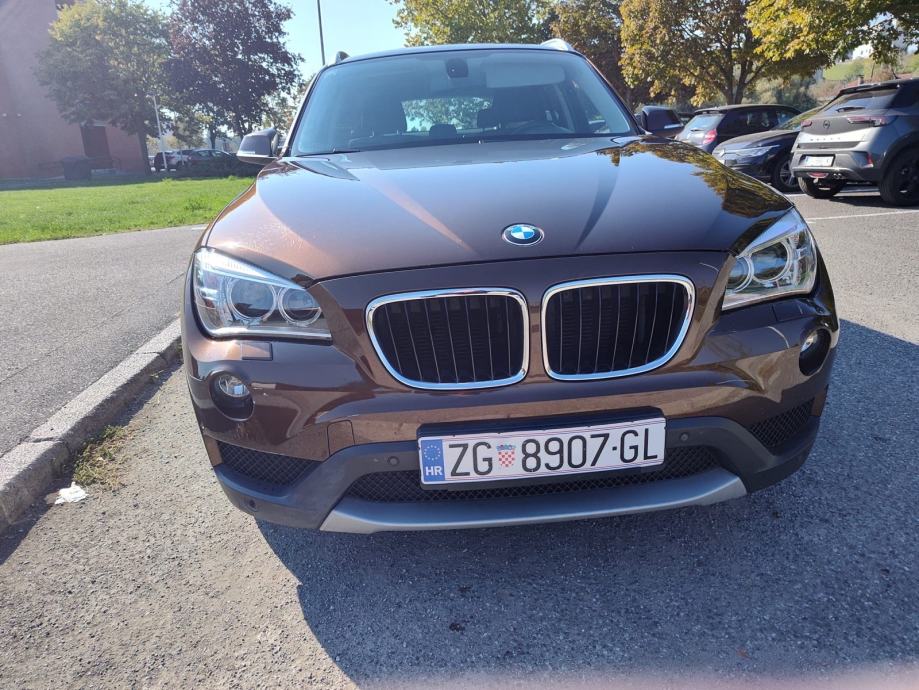 BMW X1 sDrive18d, fotografija 8