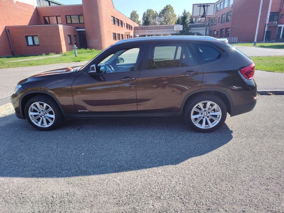 BMW X1 sDrive18d, fotografija 10