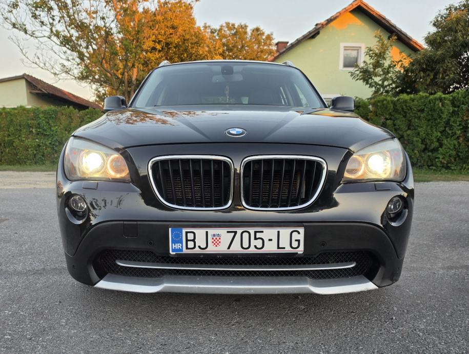 BMW X1 xDrive20d, 4×4, xenon, navigacija, obavljen servis, reg 1.g, fotografija 2