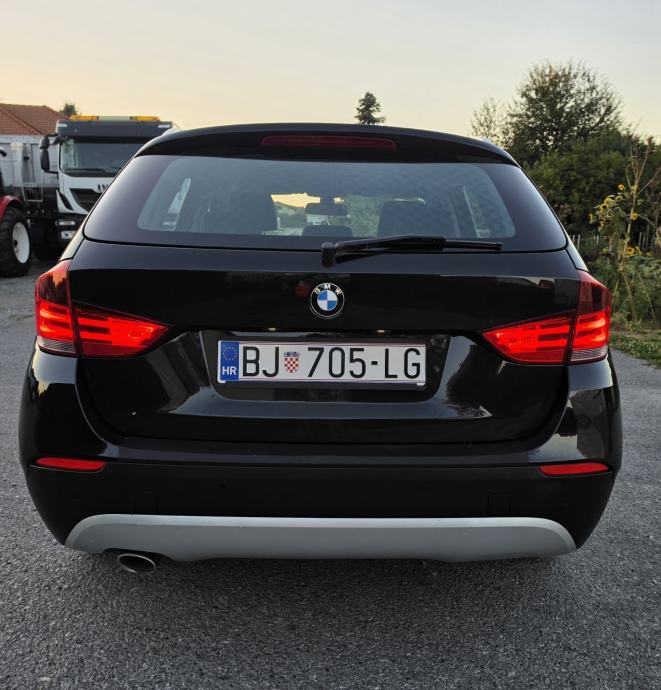 BMW X1 xDrive20d, 4×4, xenon, navigacija, obavljen servis, reg 1.g, fotografija 8