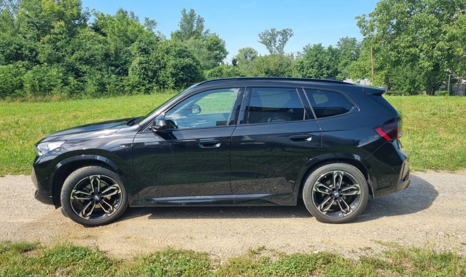 BMW X1 xDrive20d M SPORT, TVORNIČKA GARANCIJA + SET ZIMSKIH KOTAČA, fotografija 3