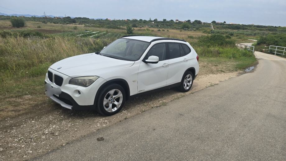 BMW X1 xDrive20d automatik, fotografija 4