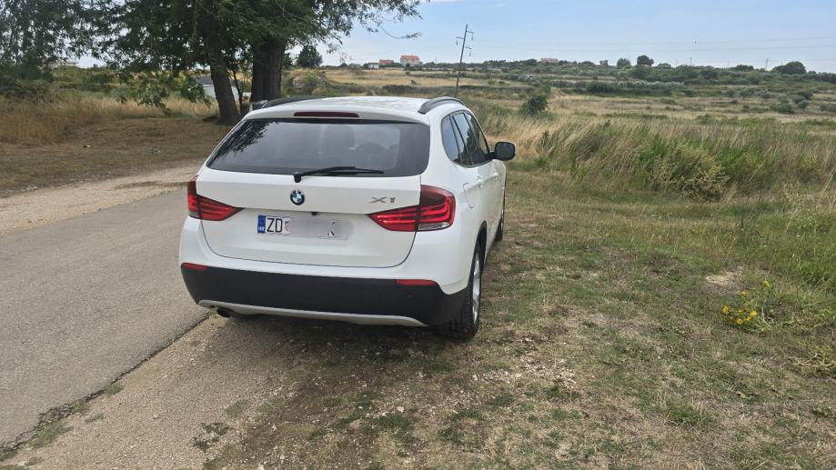 BMW X1 xDrive20d automatik, fotografija 3