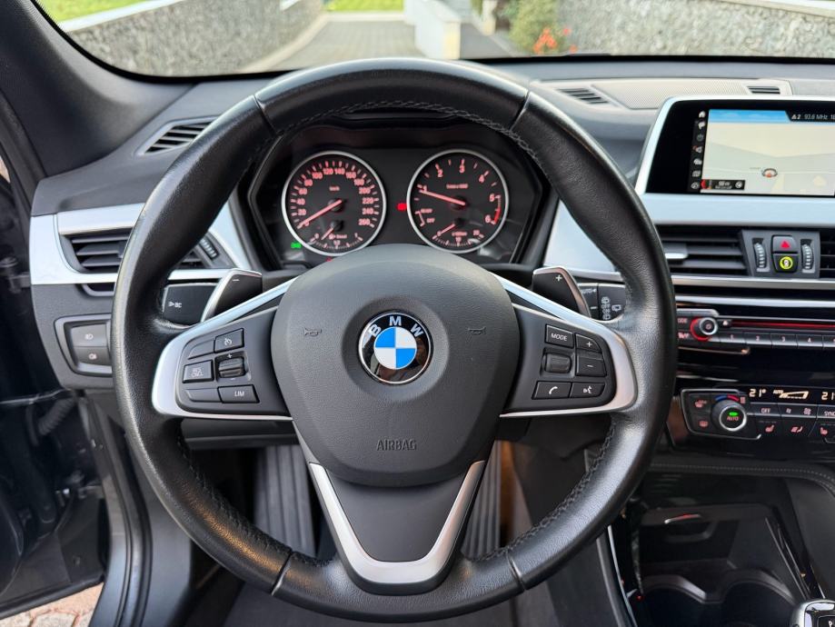 BMW X1 xDrive20d AUTOMATIK,SPORT,LED,NAV,KAM,PDC,ALU18,KUKA,SERVISNA, fotografija 14