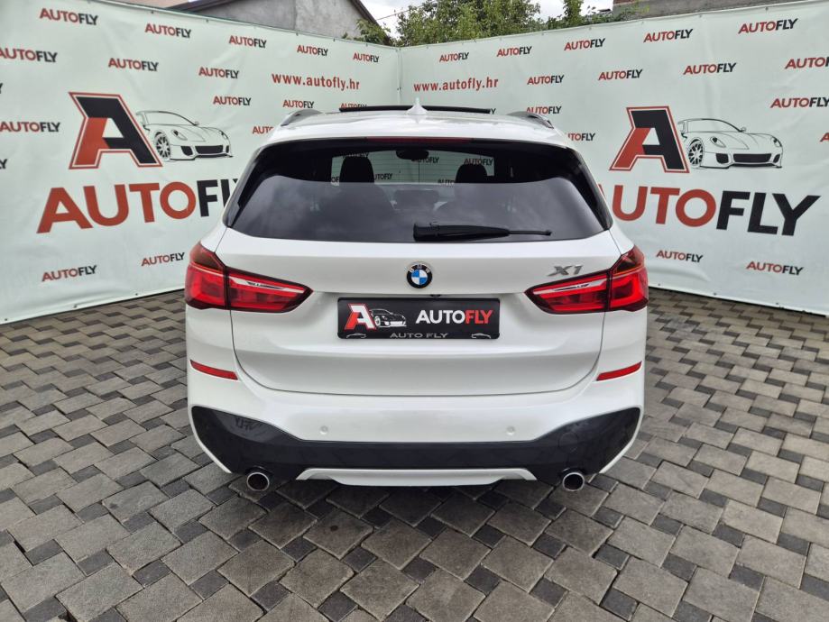 BMW X1 xDrive20d M-paket automatik, Shadow, Pano, Kamera, HeadUP, Navi, fotografija 7