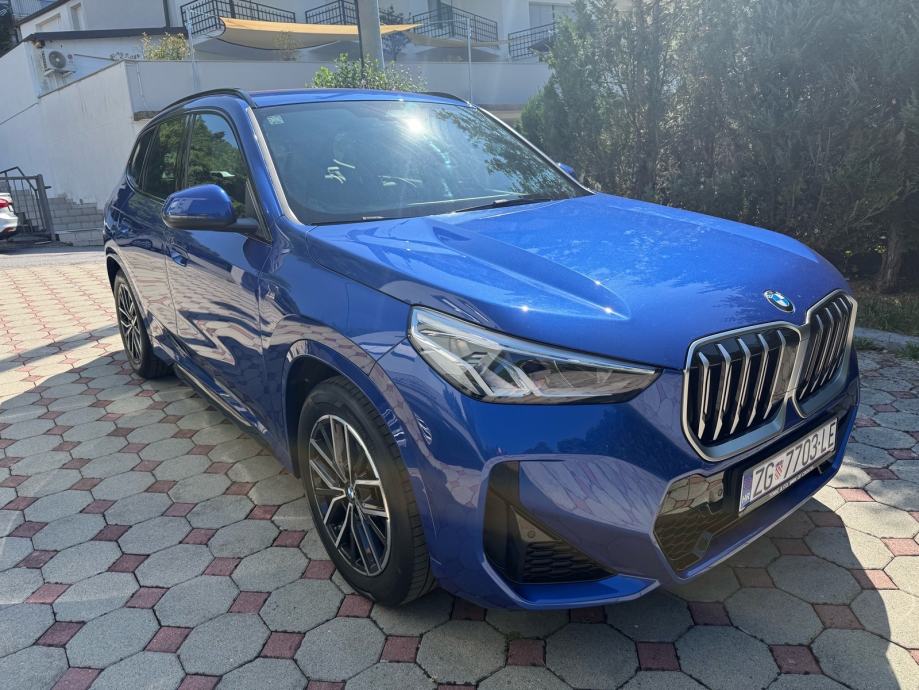BMW X1 xDrive20d/M-sportpaket/7/2025., pogled izvana - slika 2