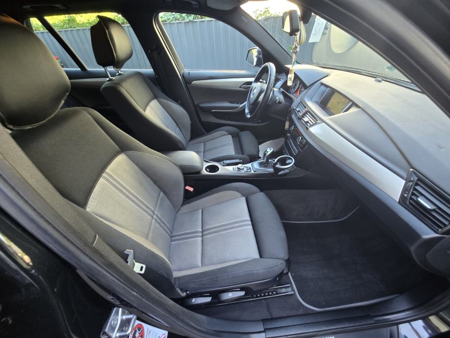 BMW X1 xDrive25d ++AUTOMATIK++M SPORT++NOVI LANAC++, fotografija 11