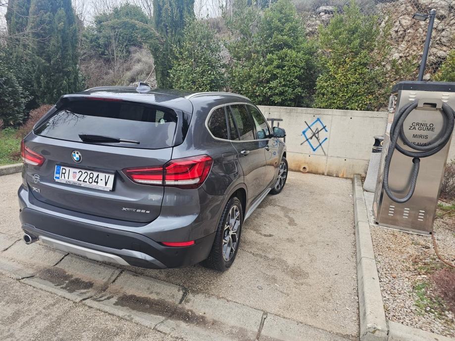 BMW X1 xDrive25e automatik, fotografija 3