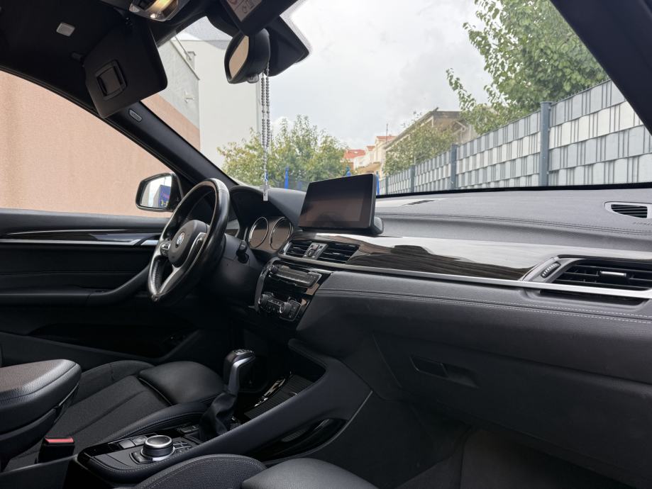 BMW X1 xDrive25e M Sport, Head-Up, ACC, 19" BMW servis, HR papiri, fotografija 9