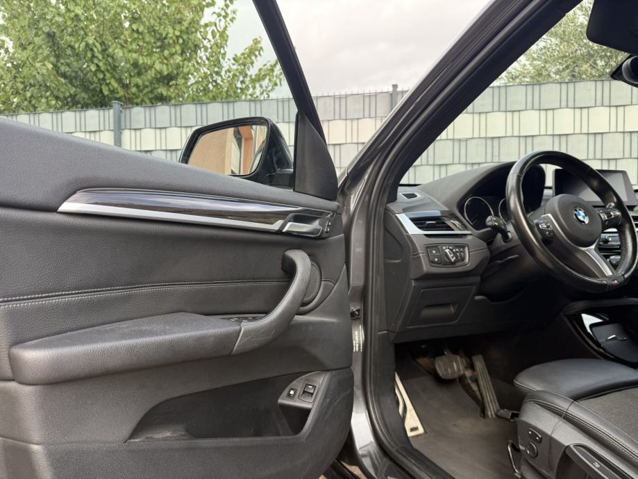 BMW X1 xDrive25e M Sport, Head-Up, ACC, 19" BMW servis, HR papiri, fotografija 11