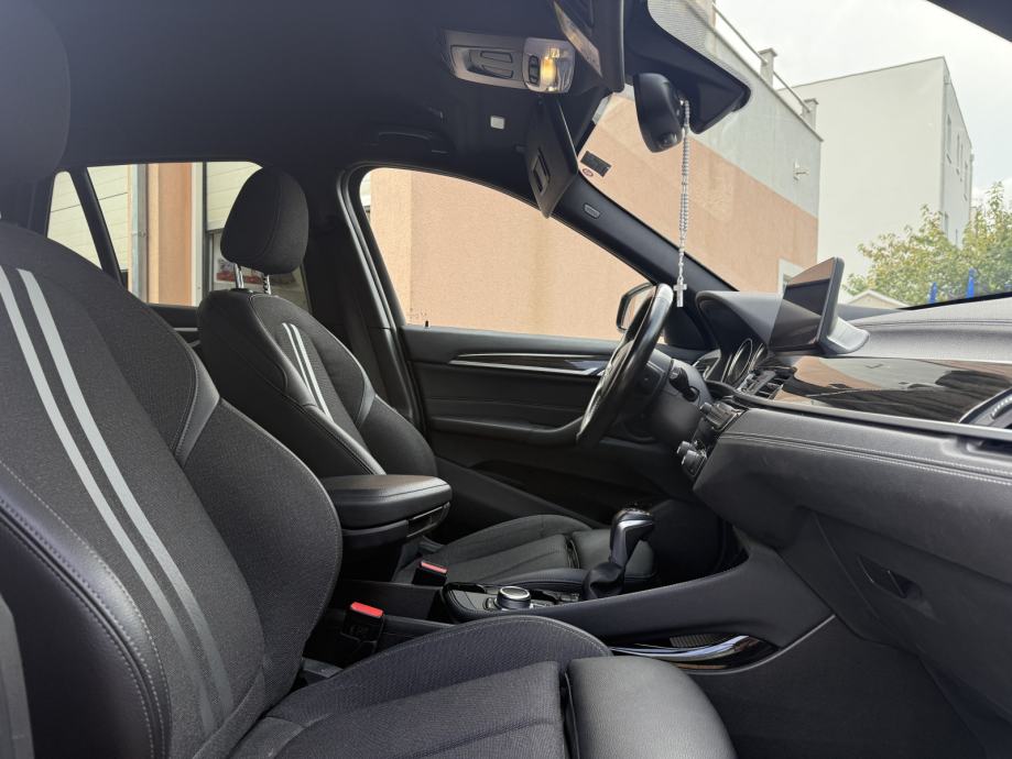 BMW X1 xDrive25e M Sport, Head-Up, ACC, 19" BMW servis, HR papiri, fotografija 13