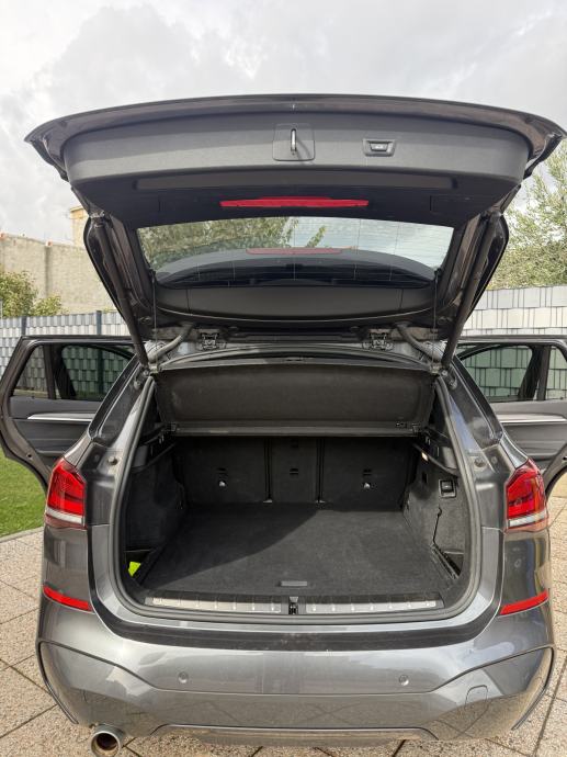 BMW X1 xDrive25e M Sport, Head-Up, ACC, 19" BMW servis, HR papiri, fotografija 17