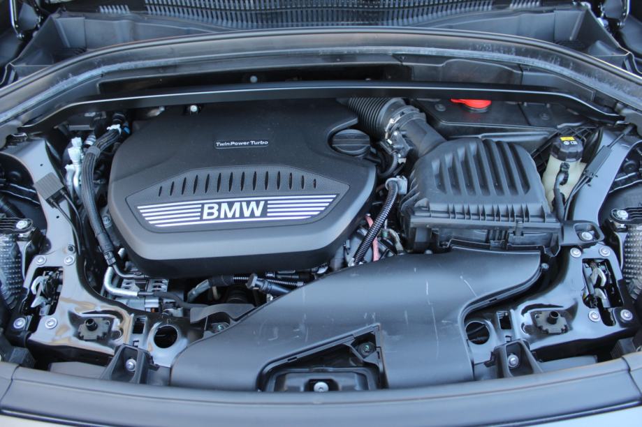 BMW X2 18d AUTOMATIK, M-PAKET, ALU 19, LED, KOŽA, KAMERA, GARANCIJA., fotografija 17
