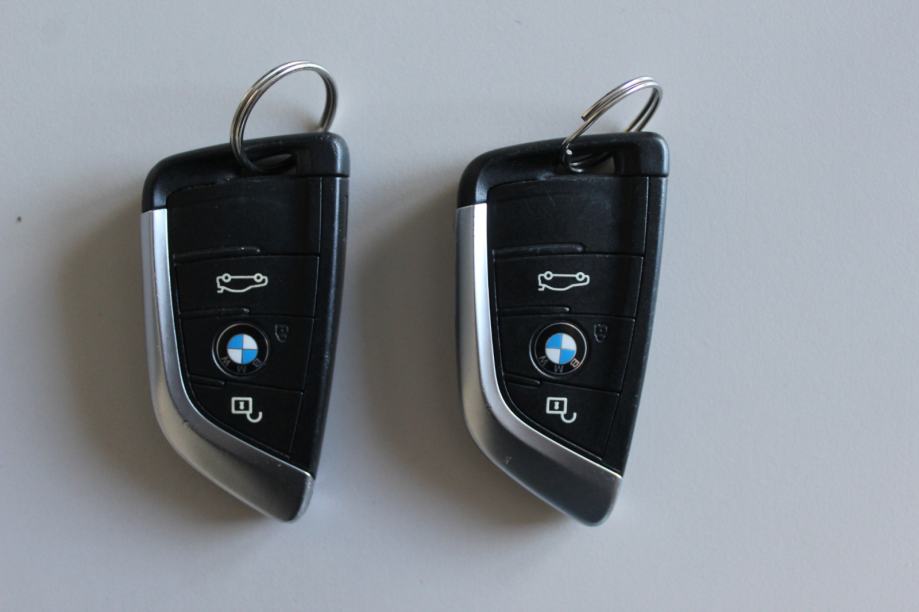 BMW X2 18d AUTOMATIK M-PAKET, ALU 19, LED, KOŽA, NAVIGACIJA, GARANCIJA, fotografija 17