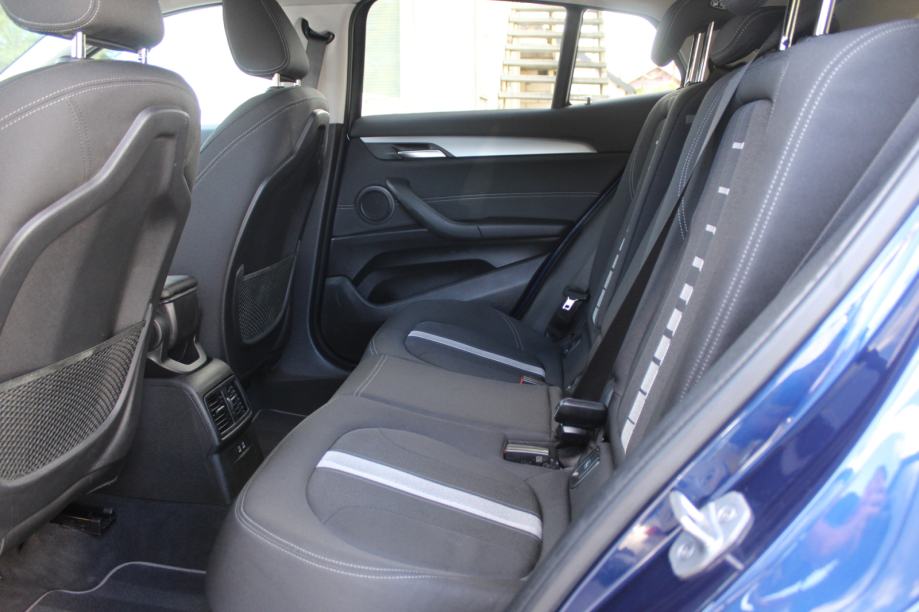 BMW X2 18d AUTOMATIK, NAVIGACIJA, LED, KAMERA, ALU 18", GARANCIJA., fotografija 9
