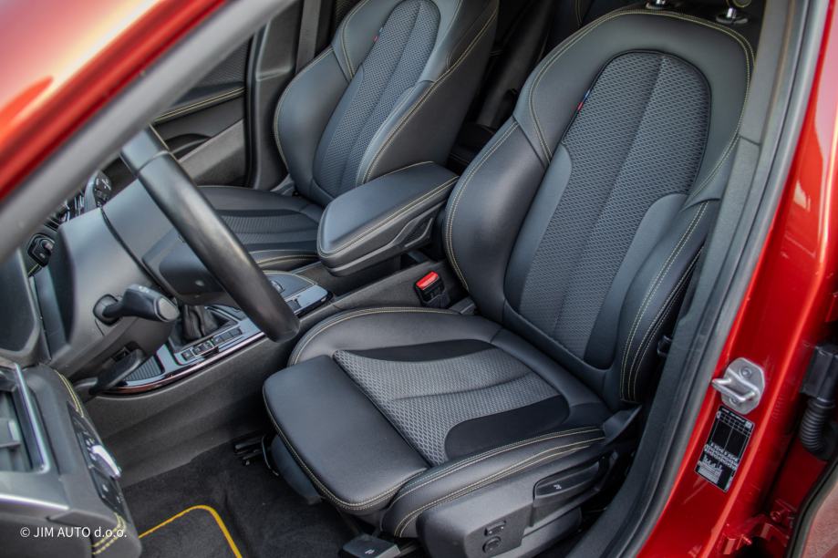 BMW X2 2.0d, M Sport, Velika Navi, manualac, 2̵1̵.̵9̵0̵0̵€̵ → 21.000€, fotografija 12