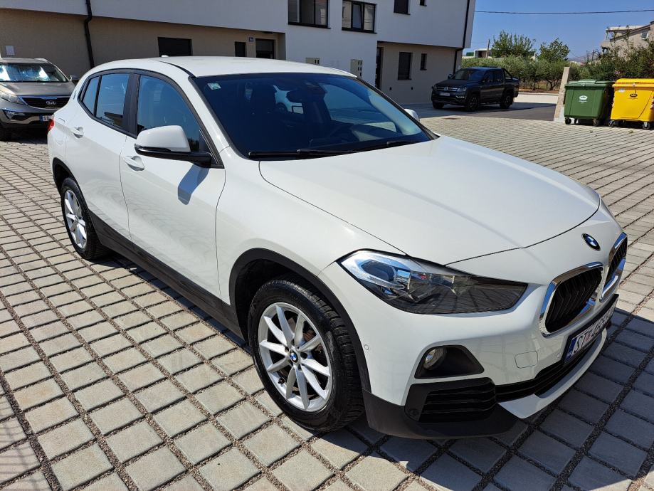 BMW X2 sDrive18d~ODLIČAN~SAMO 110 000 KM, fotografija 3