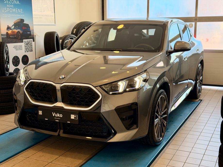 BMW X2 sDrive20i automatik M sport, fotografija 3
