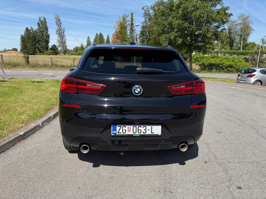 BMW X2 sDrive20i automatik, fotografija 3