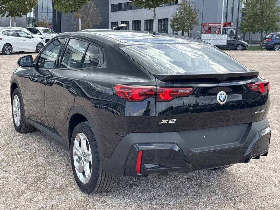 BMW X2 sDrive20i automatik, fotografija 4
