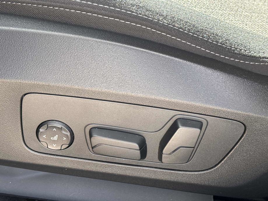 BMW X2 sDrive20i automatik, fotografija 12