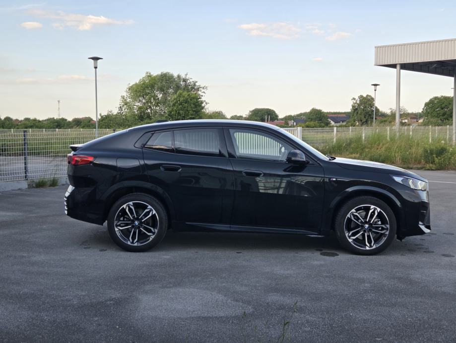 BMW X2 sDrive20i M Sport Paket, Kamera, Masaža sjed, fotografija 2
