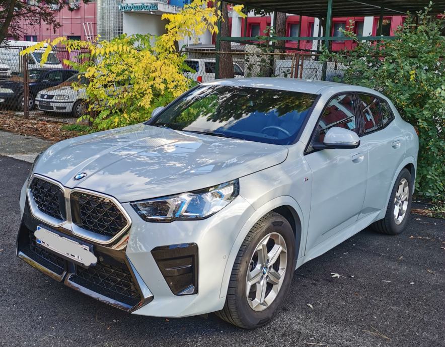 BMW X2