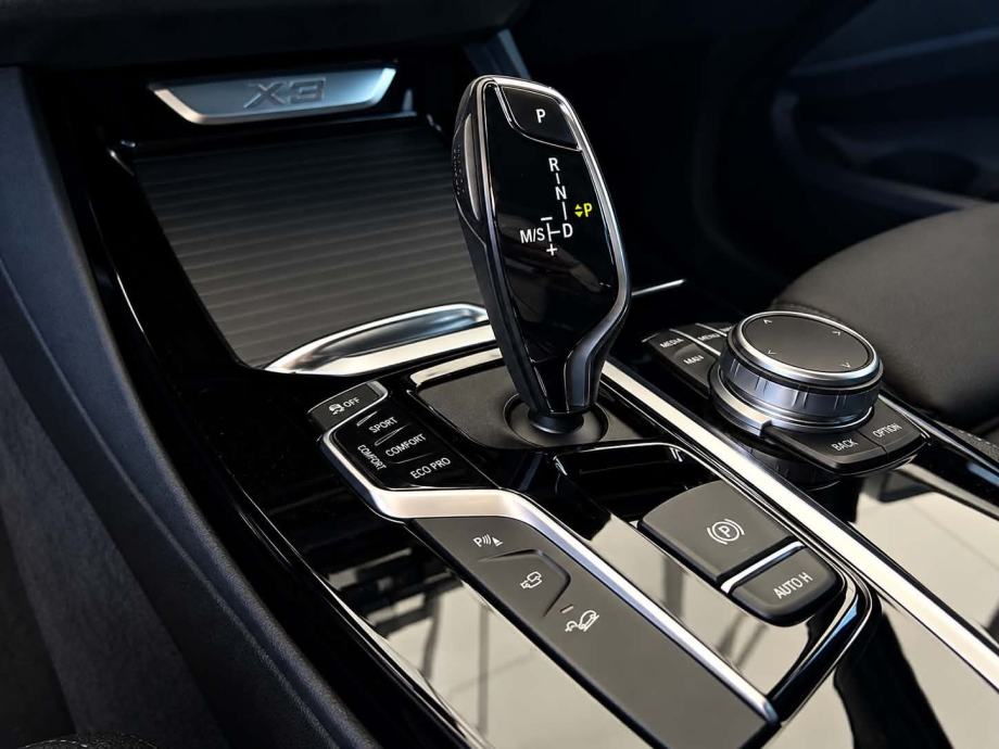 BMW X3 2.0 xDrive, Automatik, 2021god., fotografija 12