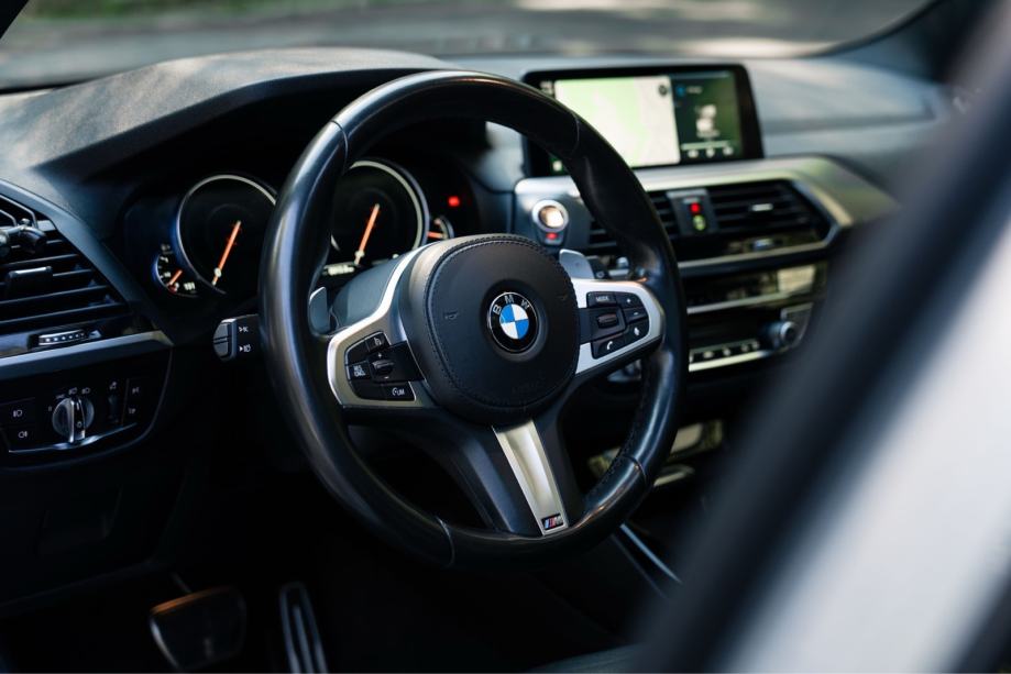 Bmw X3 2.0d xdrive, reg 08/2027, servisna, fotografija 10