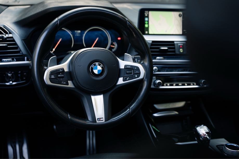 Bmw X3 2.0d xdrive, reg 08/2027, servisna, fotografija 17