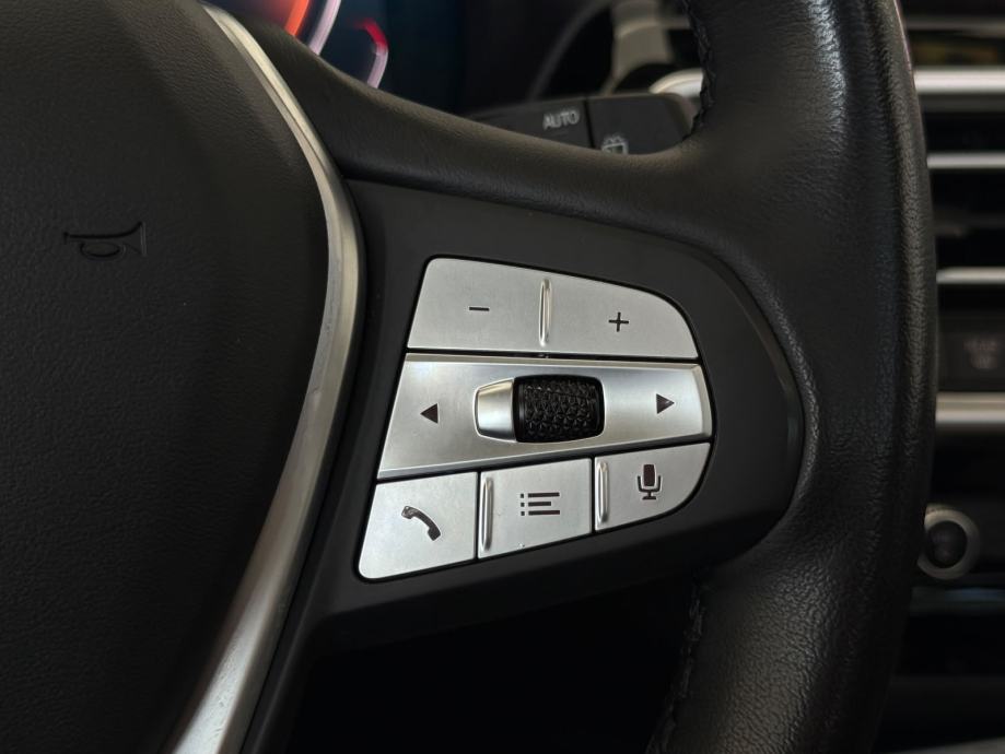 BMW X3 sDrive18d AUTOMATIK•GRIJ/HLAĐ SJ•PANO•JAMSTVO24•LEASING0%UČEŠĆA, fotografija 14