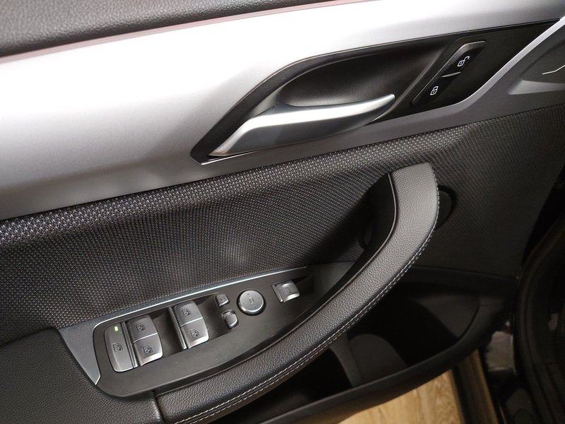 BMW X3 xDrive20d Advantage • HUD • digitalni instrumenti, fotografija 5
