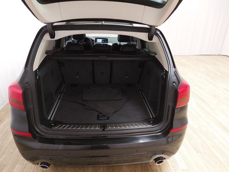 BMW X3 xDrive20d Advantage • HUD • digitalni instrumenti, fotografija 16