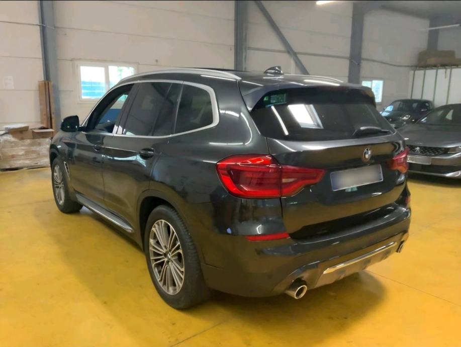 BMW X3 xDrive20d Luxury-125TKM-JAMSTVO 12MJ-PANO,KOZA,AMBIENT, fotografija 3