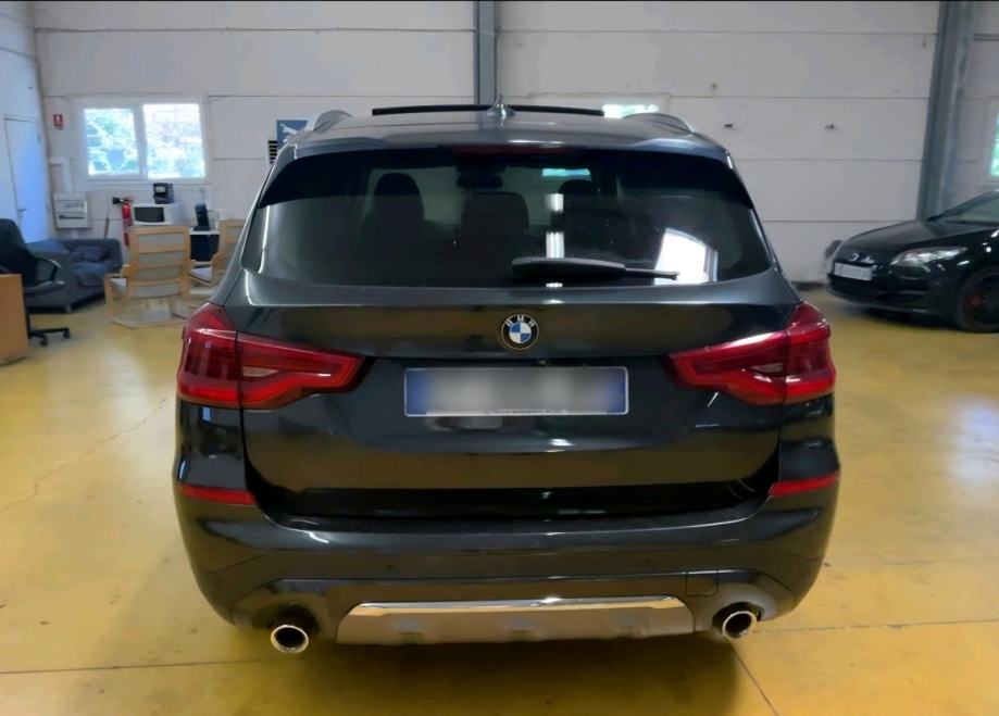 BMW X3 xDrive20d Luxury-125TKM-JAMSTVO 12MJ-PANO,KOZA,AMBIENT, fotografija 2