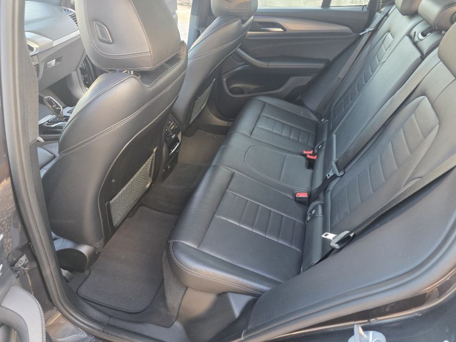 BMW X3 xDrive20d M Sport 4x4 Panorama Kamere 360 Reg 9/2027 Servisna, fotografija 13