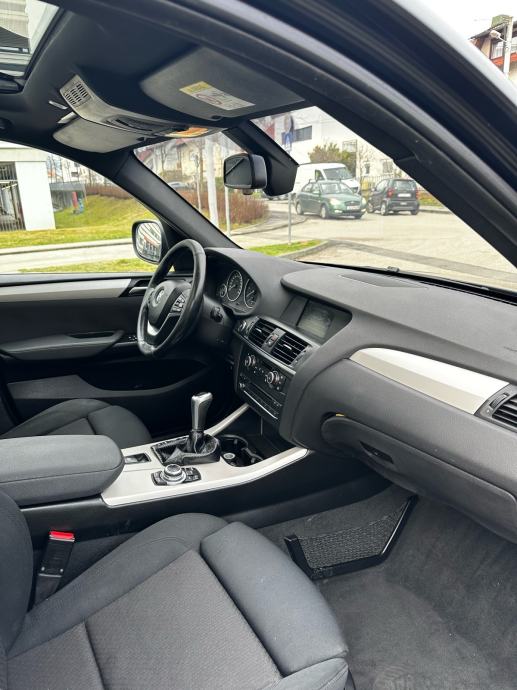 BMW X3 xDrive20d Reg 09/2027 Panorama Navigacija Alu felge, fotografija 12