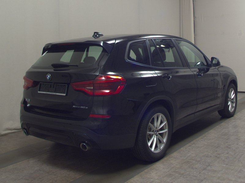 BMW X3 xDrive30e Advantage automatik • panorama • 360° kamera, fotografija 4