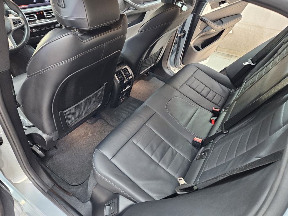 BMW X4 3.0 D M paket, fotografija 9