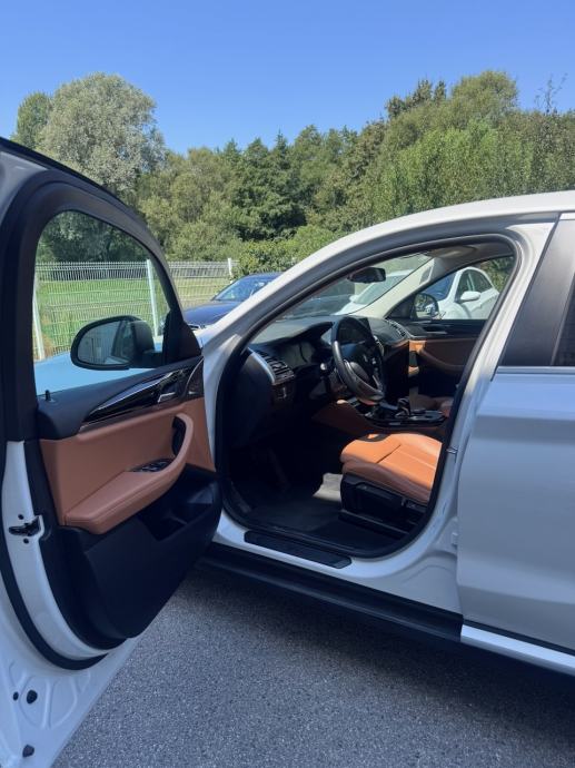 BMW X4 xDrive20d, 2022, prvi vlasnik, Alpine White, fotografija 2